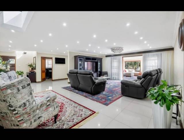 5 BEDROOM HOUSE FOR SALE IN LITTLE FALLS